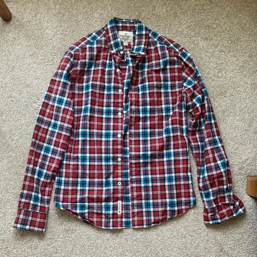 American Eagle men’s Long sleeve button plaid